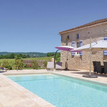 Cozy In Puy Leveque