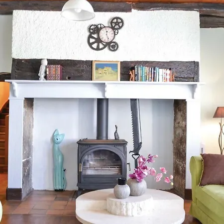 Cozy In Puy Leveque